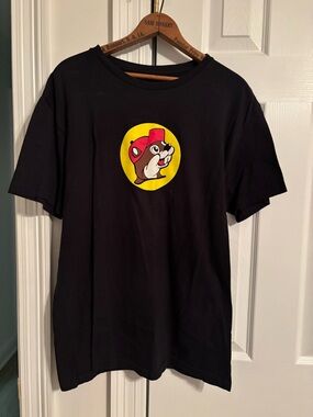 Buc-ee's Black T-Shirt, Large